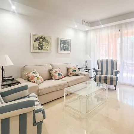 Oleholidays Oasis Junto A Puente Marbella